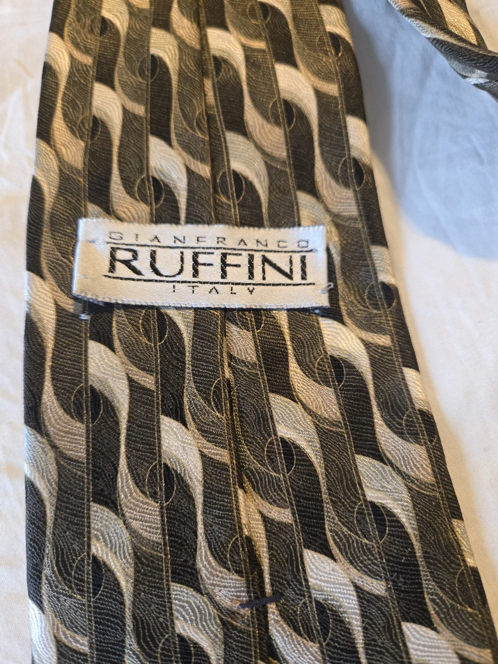 Gianfranco Ruffini Italy 100% Silk Tie Olive Khaki Black Geometric 59